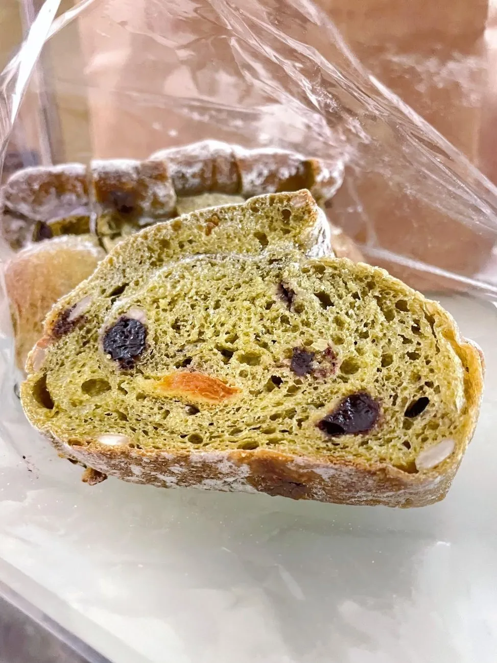 碳水星人欲罢不能！深圳这6家宝藏面包店，每款都很绝