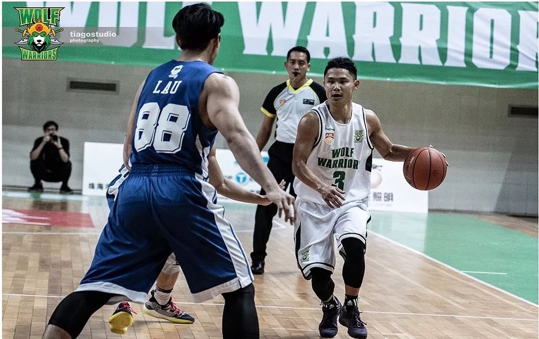 吴悠为什么不去nba(仅打六场就退役！再见街球王！33岁的吴悠为了梦想付出了太多…….)