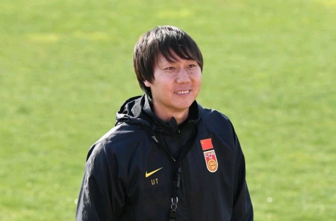 卢米为什么冲进世界杯（国足打进韩日世界杯真的是米卢的功劳吗？米卢真的有这么神奇吗？）