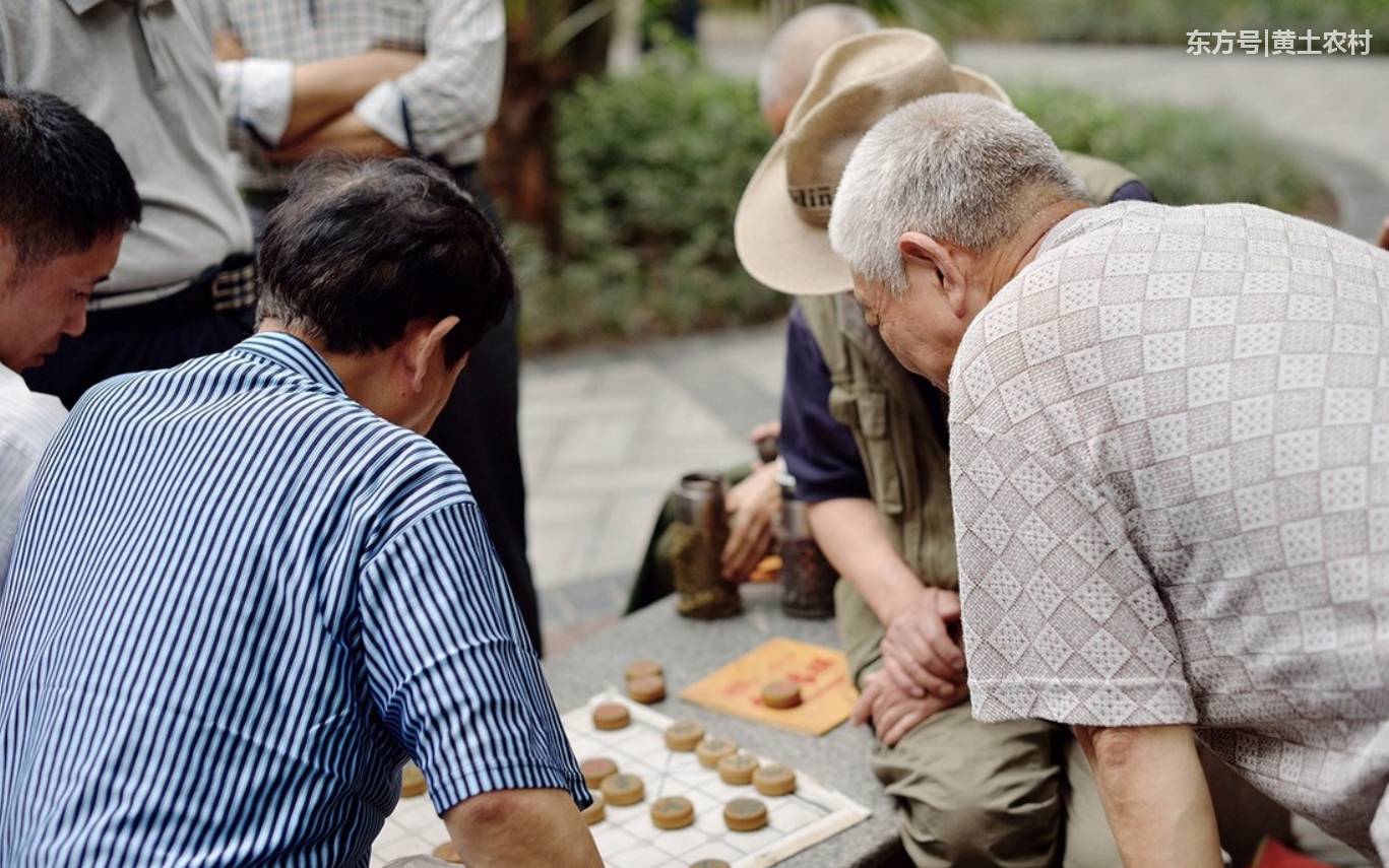 很多棋迷朋友打谱后就忘记了，听听大家的建议会好一些的