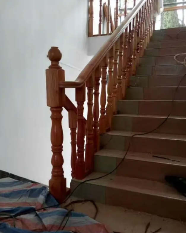 木栏杆多少钱一米(e7自建房装实木楼梯护栏扶手) - 价格百科