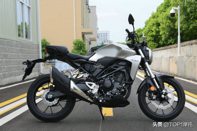 被价格掩盖了实力！本田CB300R骑行体验 完美的入门级街车