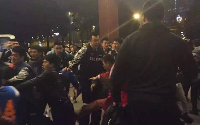 四川为什么得cba冠军（那一年，四川男篮唯一的总冠军是运气还是实力？）