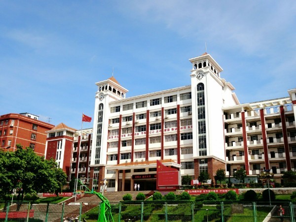 【2019年高考情况】赣县中学(南校区)2019年一本上线人数345人,总量比