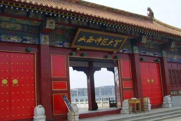 分数不高还想上师范大学？这4所师范院校，只要二本的分数