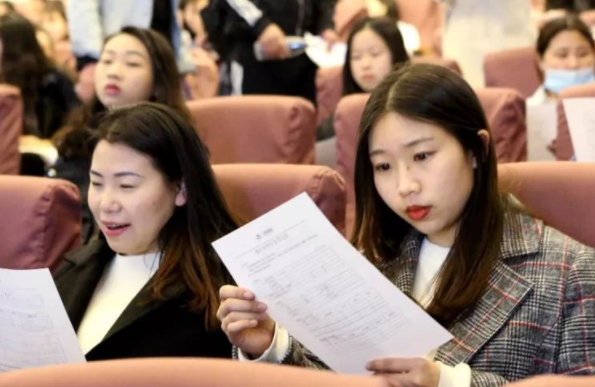 多位高考状元家庭情况曝光，太真实了，他们大多来自这一类家庭