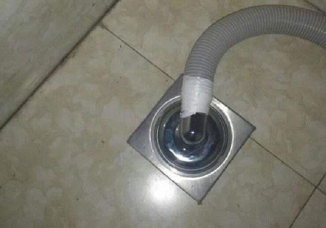 洗衣机排水管插在哪里？听经验者说一句，这样做不漏水