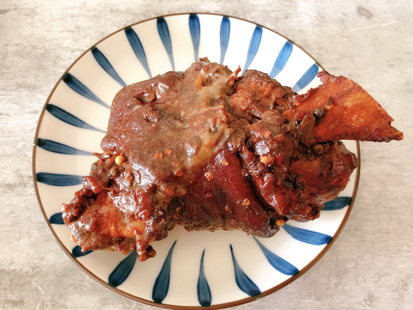 猪肘子一个多少钱一个北京老字号稻香村酱肘子62元一斤