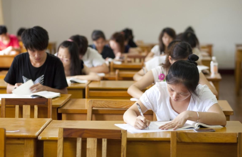 河师大学生面试被拒绝，当地小学表示：我们只要211的师范毕业生