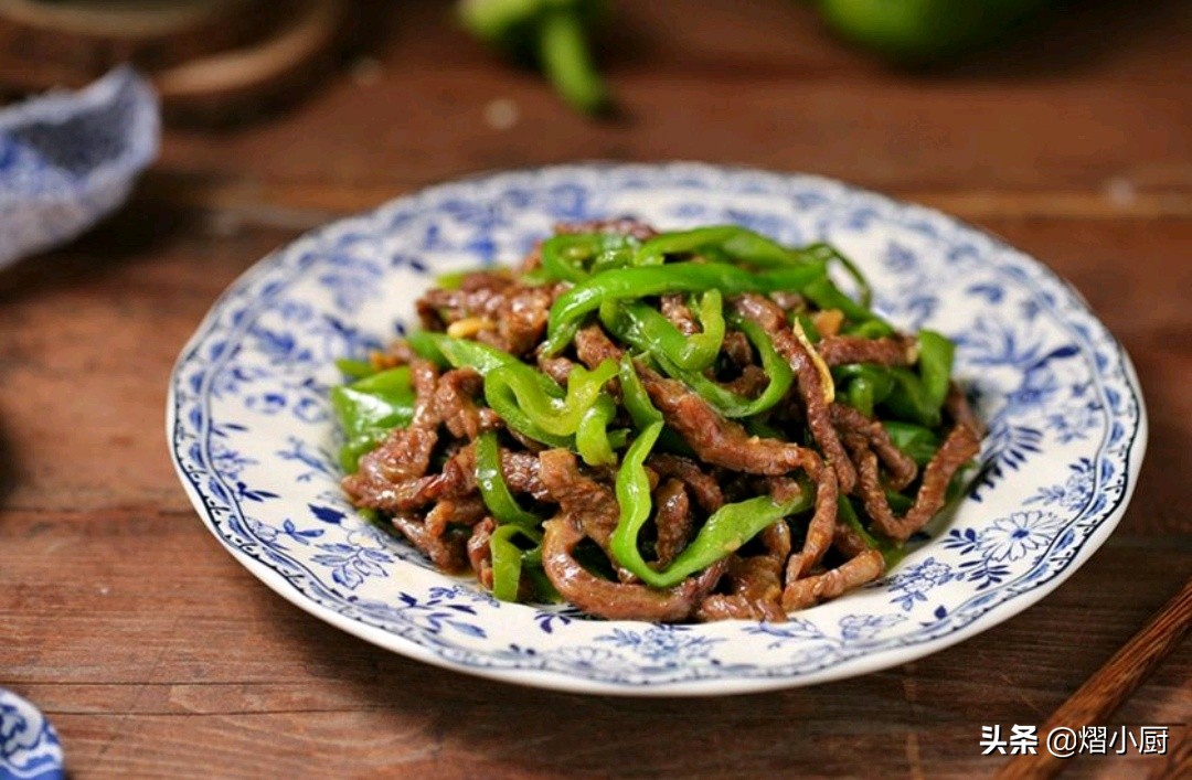 青椒牛肉丝怎样炒又嫩又好吃青椒炒牛肉的家常做法