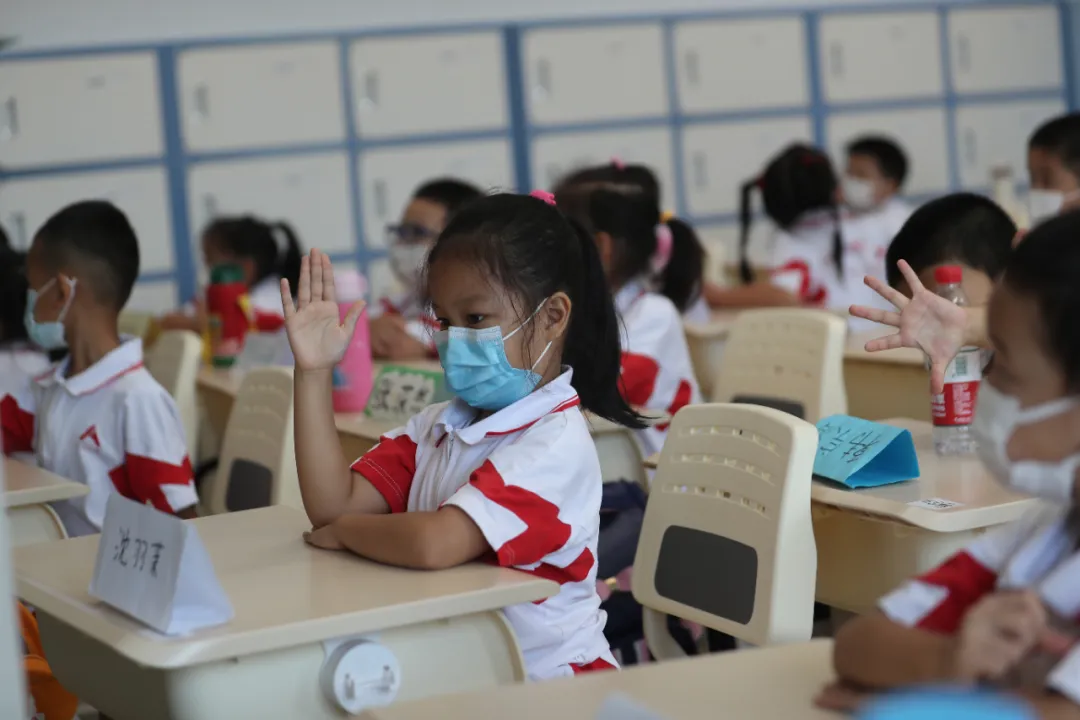 清华附小昌平学校、人大附中昌平学校……发改君探营回天地区学校带来最新消息