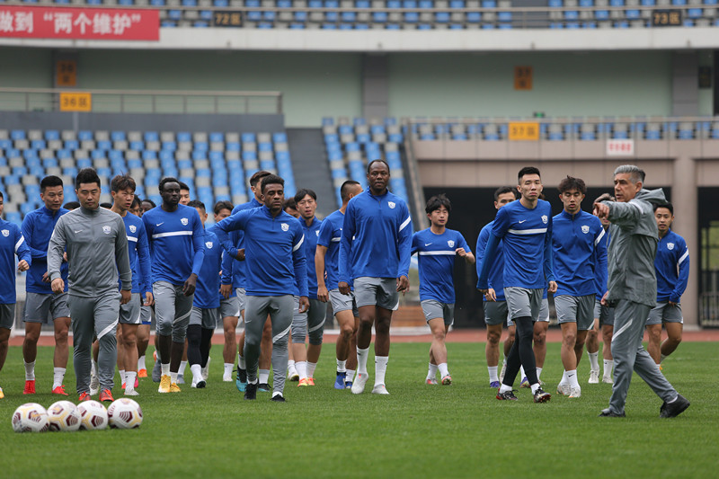 关于沧州雄狮页面的主场问题（“从来没有打过这么富裕的仗”！中超，沧州雄狮来了）