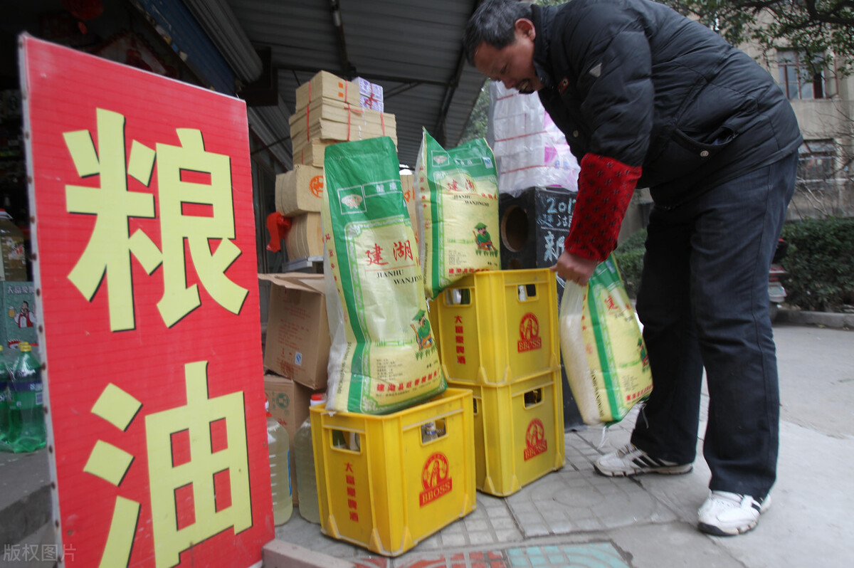 重庆大学生开粮油店，利用“新零售”，1年赚99万，方法值得学习