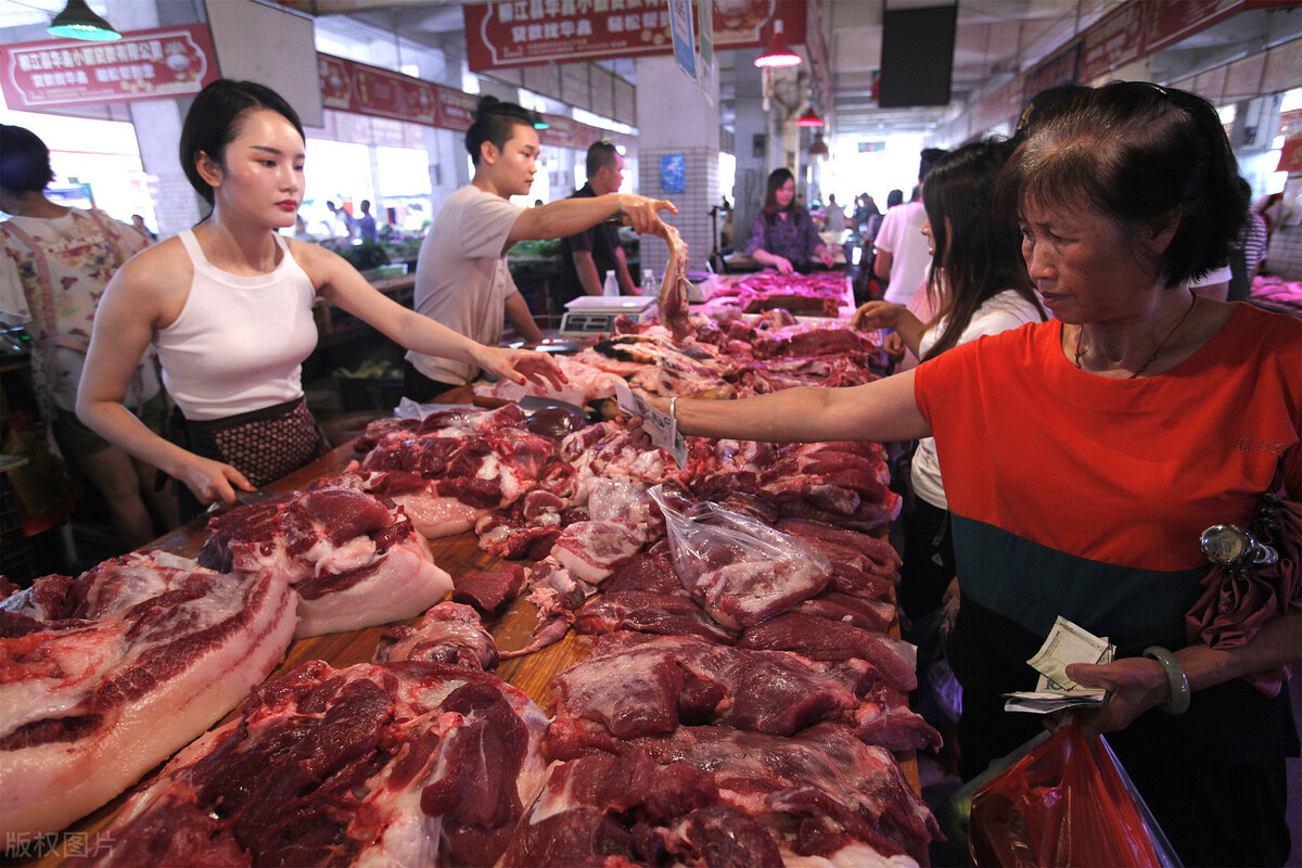 高手花20万开猪肉铺，靠着3板斧，2个月回本，生意不输钱大妈