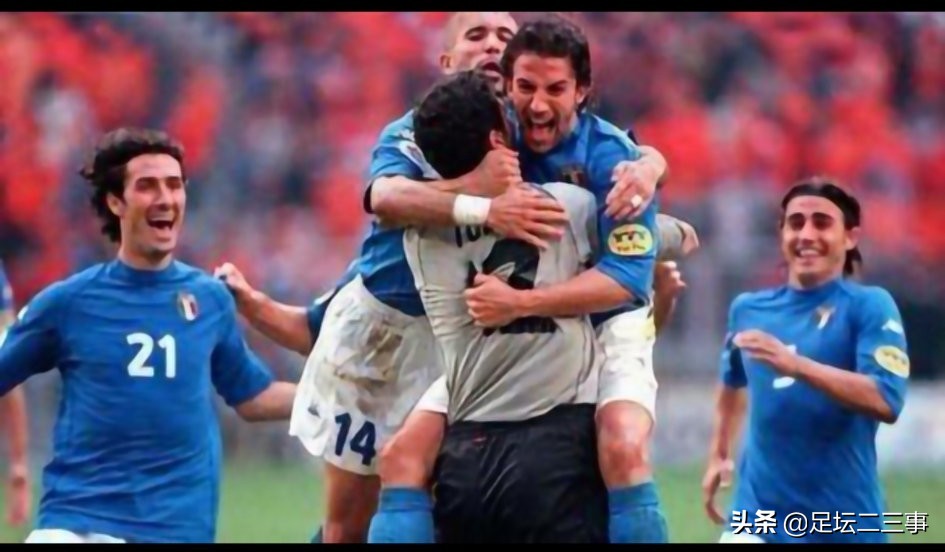 意大利vs荷兰历史交锋(「历史上的今天3」2008.06.10 范尼争议进球助荷兰3：0复仇意大利)