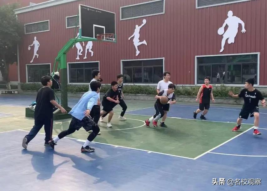 致青春，给梦想！成川外学子，用朝气与活力，尽展激情、健康阳光