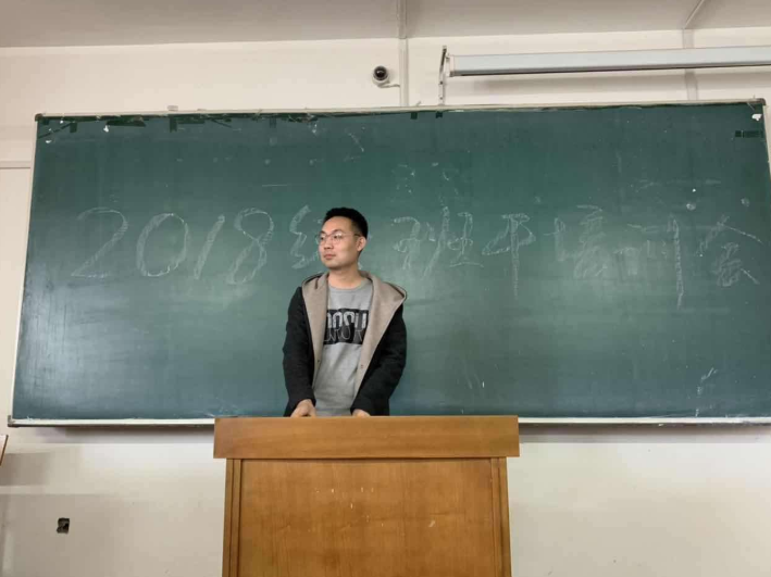 上大学就交“入党申请书”，多久能成为党员，看看辅导员怎么说