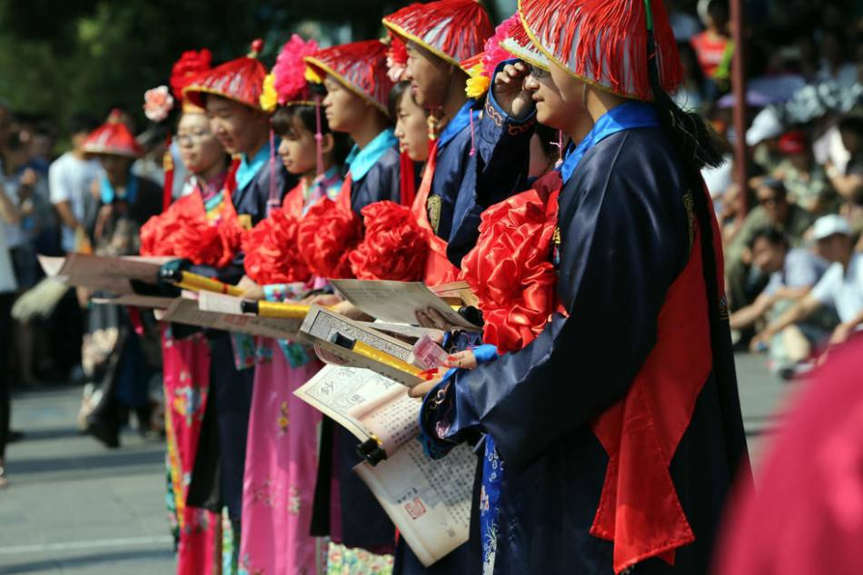 历届高考状元去向汇总，他们是不是都在给大专老板打工呢？