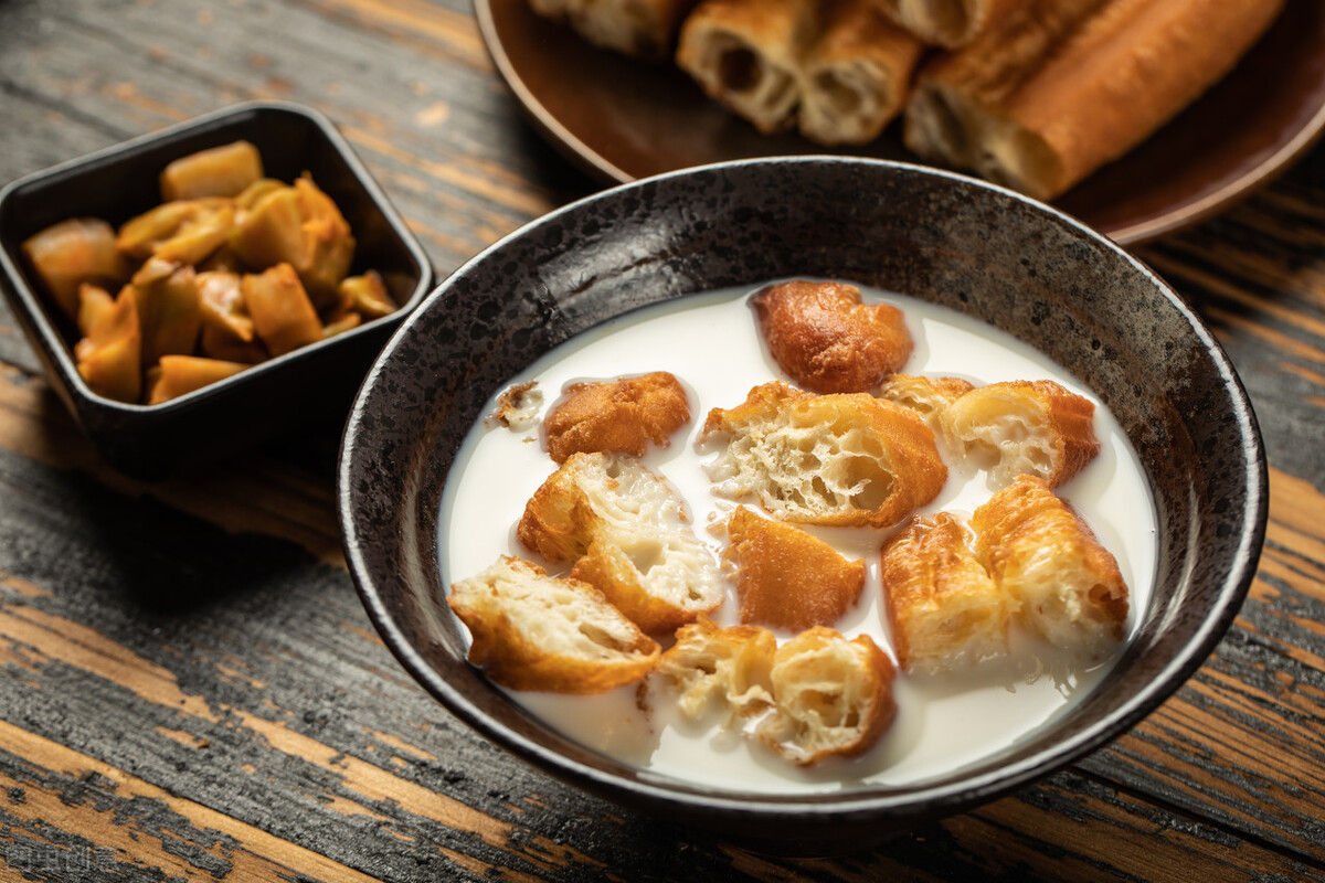 自己在家榨出来的豆浆，为啥没有外面卖的豆浆好喝？原来藏有猫腻