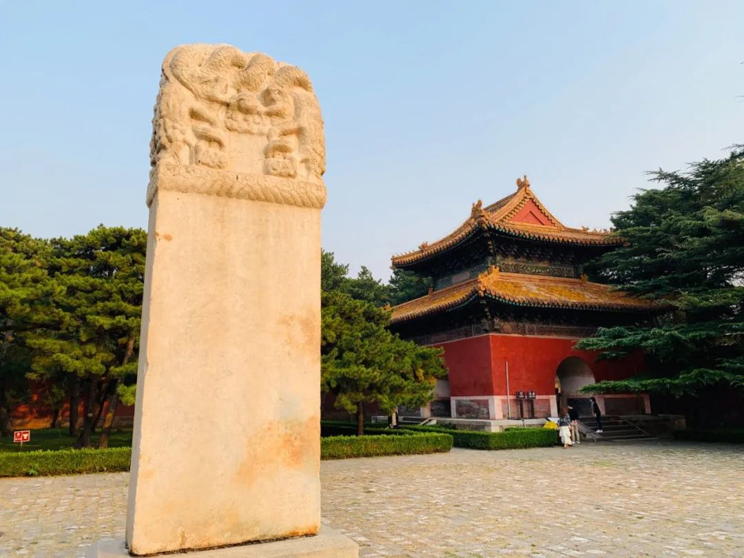 景陵-明第5位皇帝朱瞻基(年号宣德)与皇后孙氏的合葬,孝翼太后(吴贤