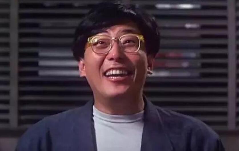 呢,最为经典的还属于星爷合作的《整蛊专家》,作为友情客串的曹查理