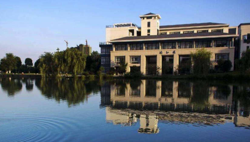 江苏这所大学“太低调”，明明是211高校，却常被误认是野鸡大学