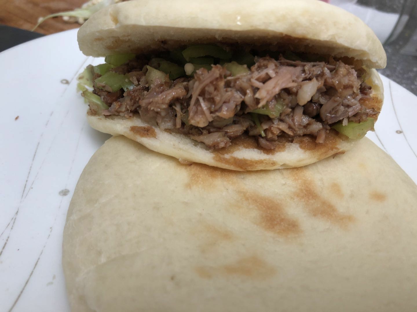 肉夹馍的肉怎么炖制才香嫩多汁