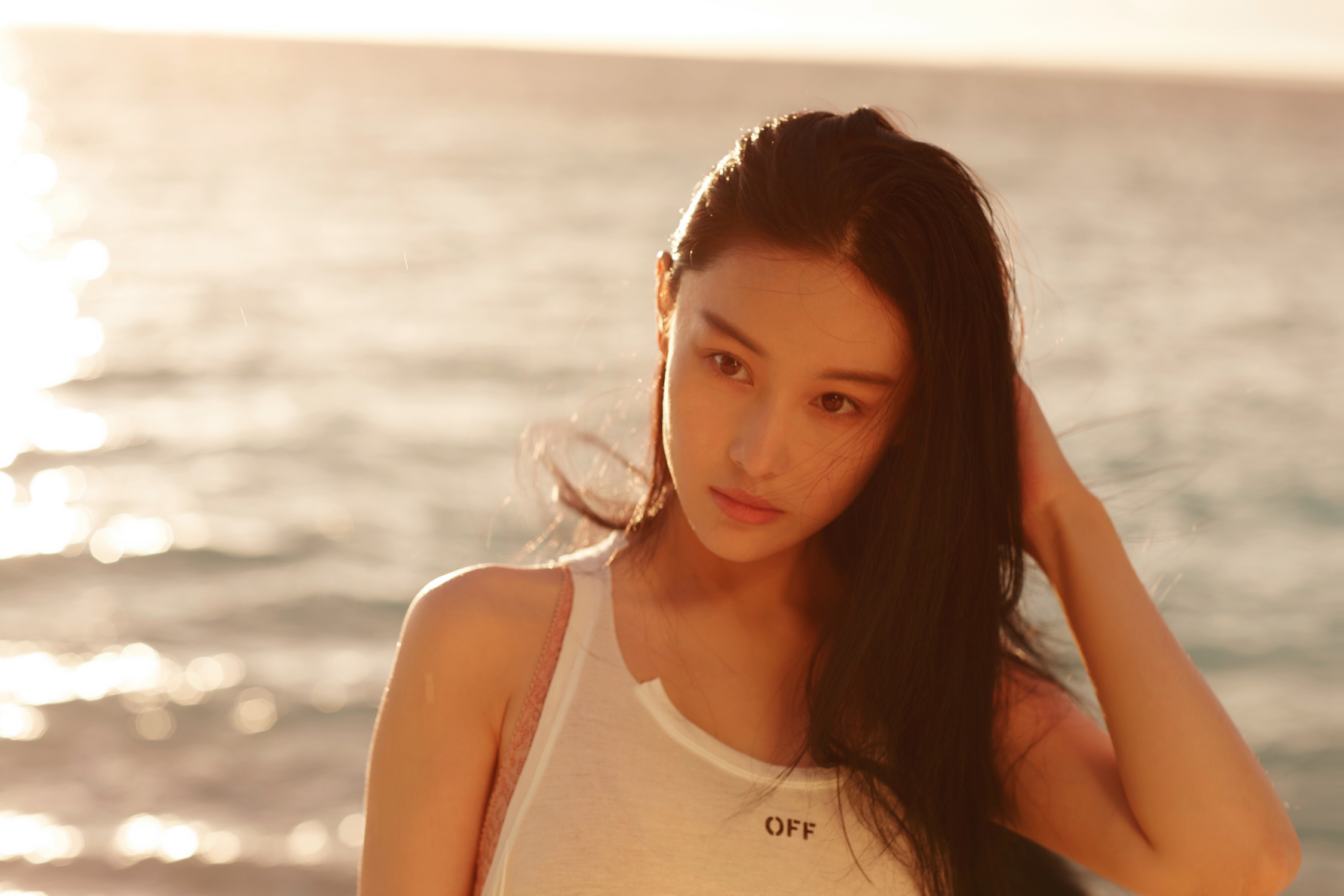 足球宝贝壁纸(妩媚倾城,一代性感佳人,"足球宝贝"张馨予,你值得,慢慢