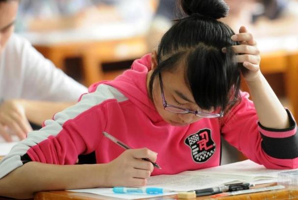 高一高二混日子，高三努力一年能上本科吗？听听老师怎么说