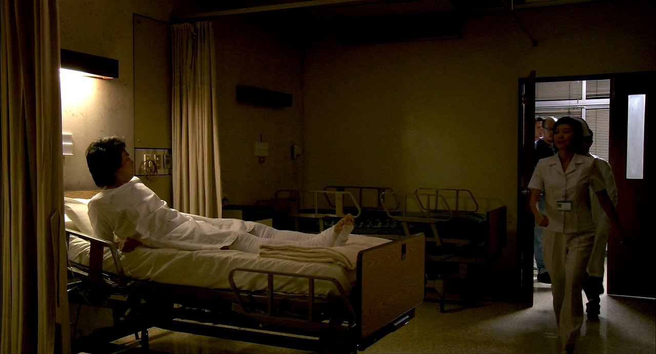 住院了，我不该在这儿过夜的：老罗看恐怖电影