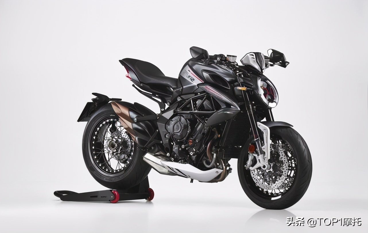 奥古斯塔mv800多少钱(1.34万欧元起！MV Agusta 800系列 新款发布)