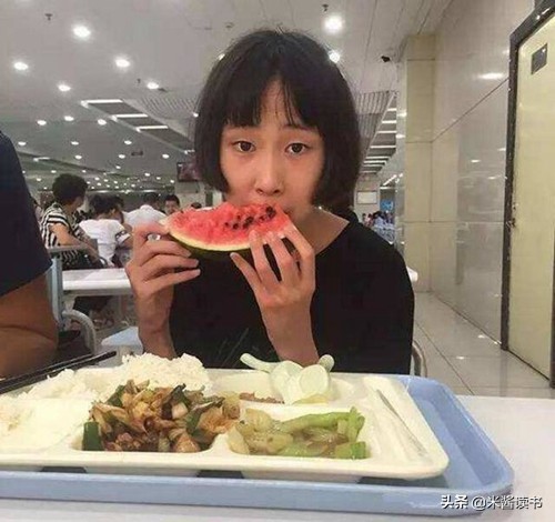 3年前，曾9岁上高中，12岁以620分上浙大的女孩，如今怎样