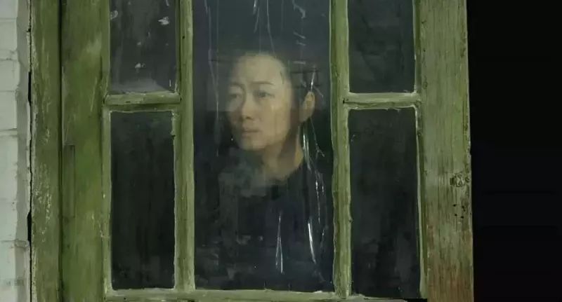 重温贾樟柯电影《江湖儿女》：每个人都是自己的“囚徒”