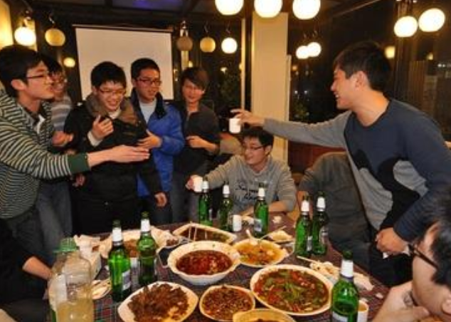 2021年大学生“生活费”等级表出炉，贫富差距大，1000元啥水平？