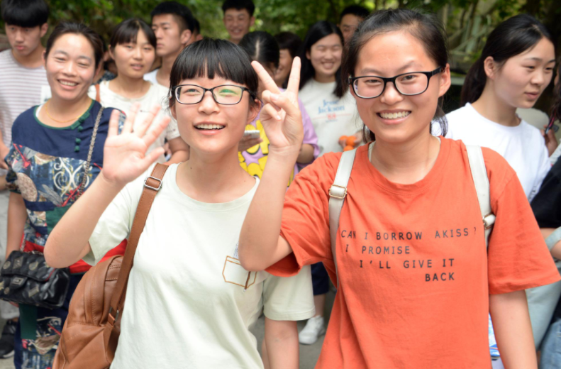 明年高考迎新规，部分学生将被取消考试资格，成绩再优秀也是徒劳