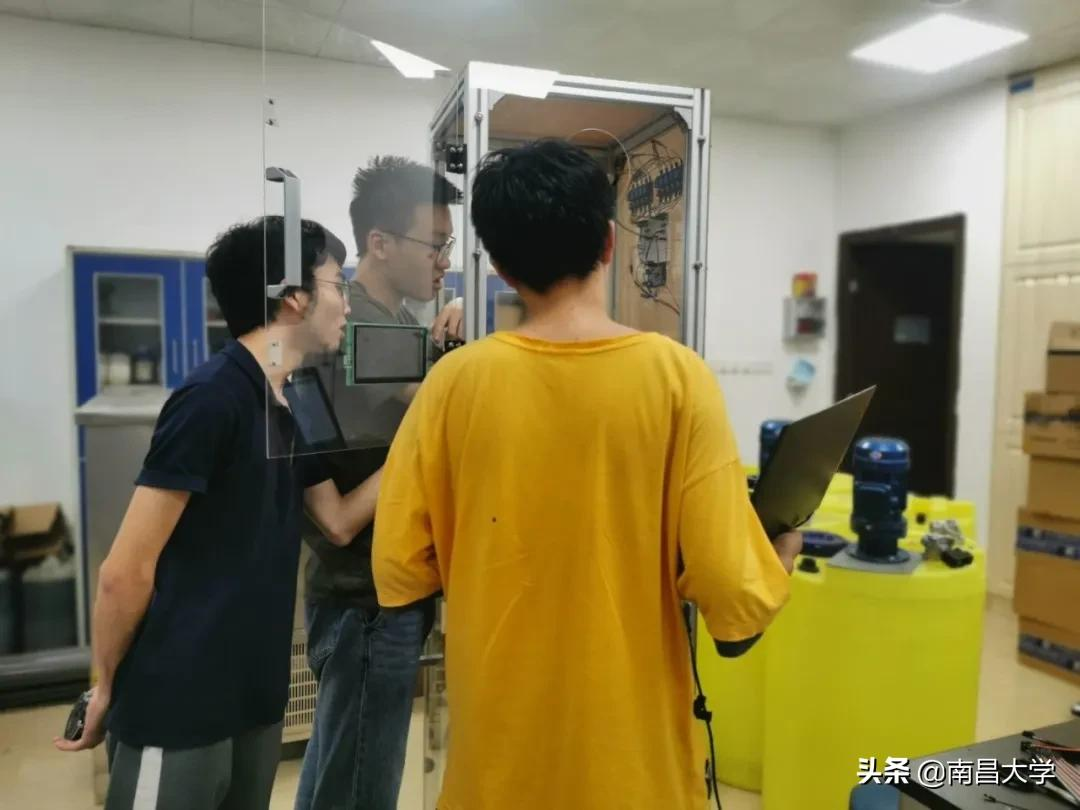 四项一等奖,三项二等奖,雄居全国参赛高校第一!