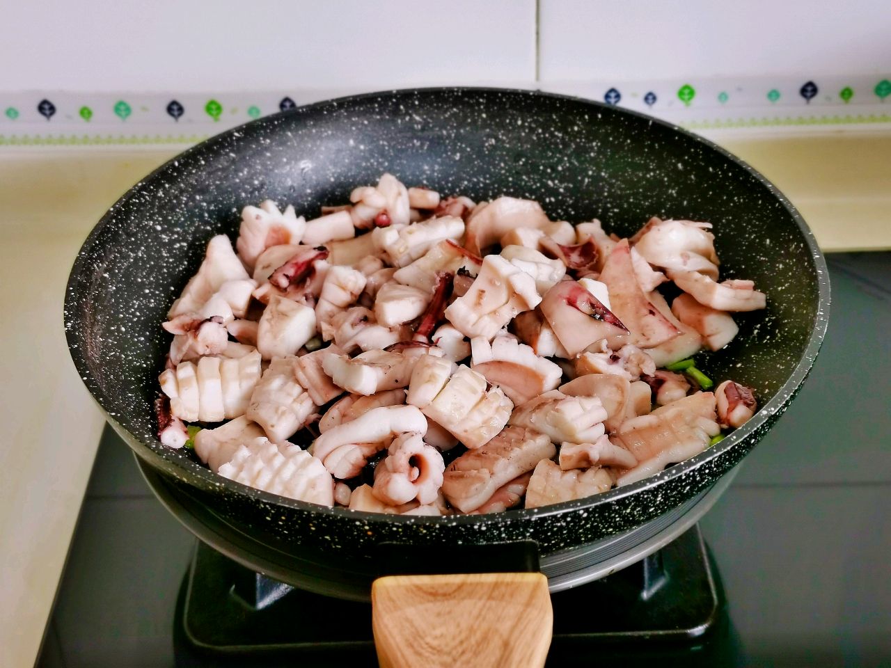 图片[4]-【宫保鱿鱼卷】做法步骤图 香而不腻又能解馋-起舞食谱网