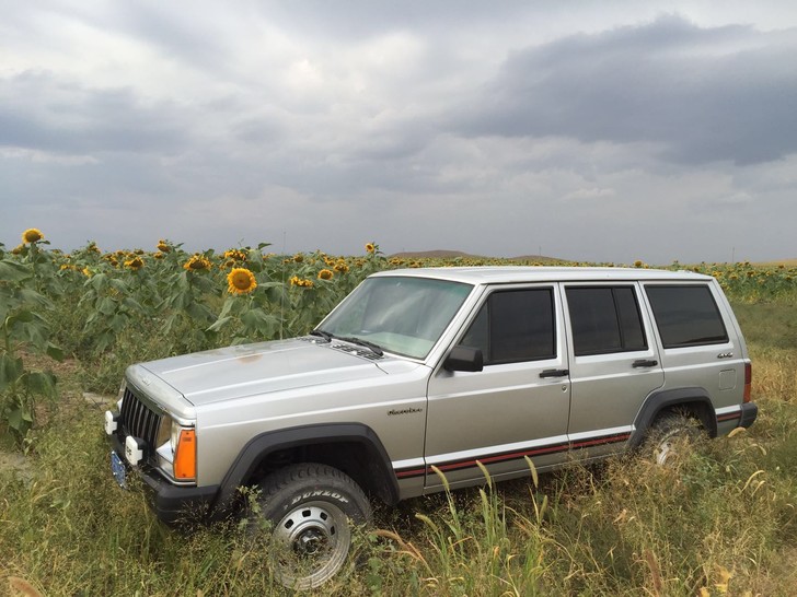 切诺基改装赛车图片(老车翻新自传篇:我的老车之路,一生信仰切诺基)