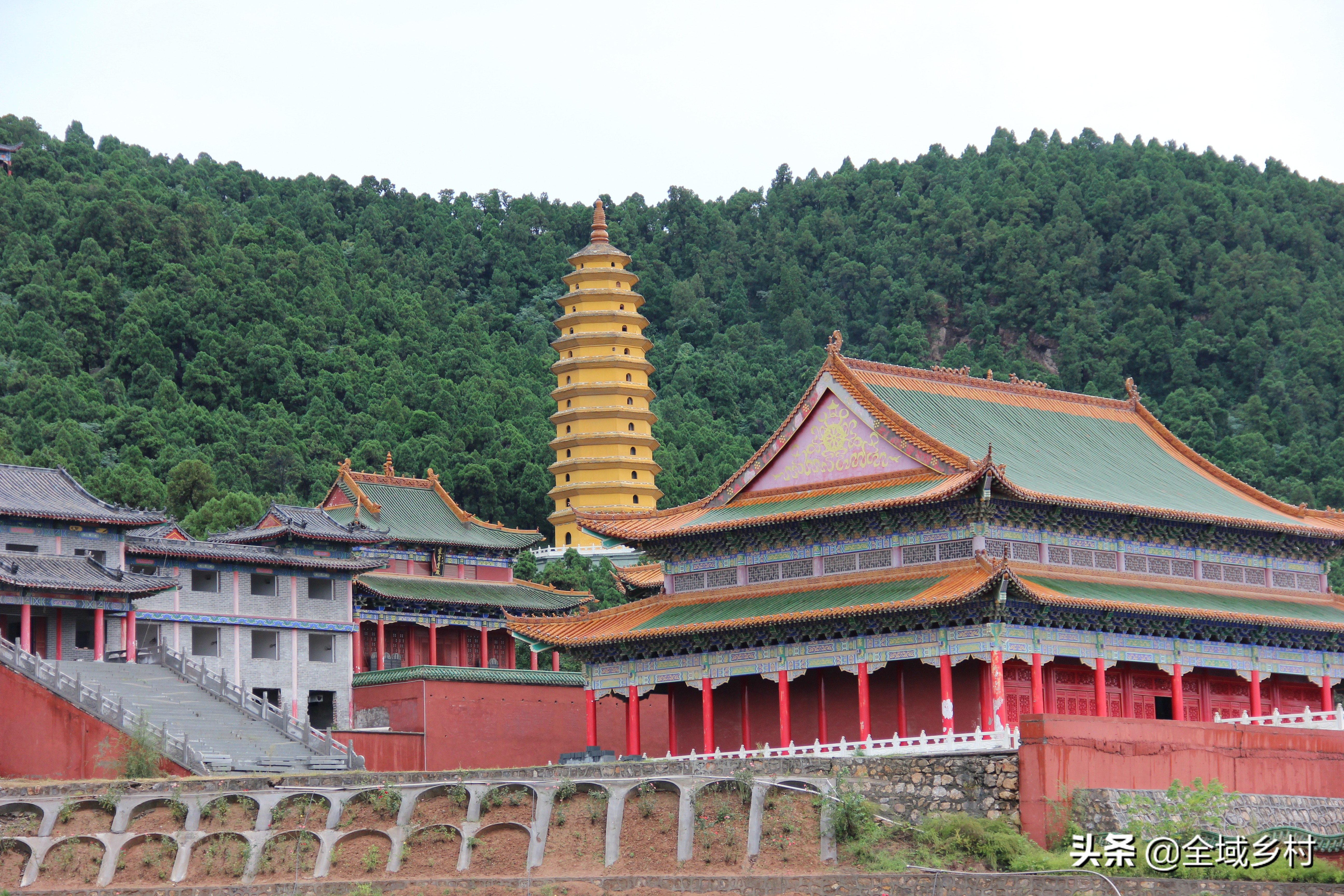 旅游不扎堆，河南省内，自驾游豫西山区的三条避暑线路