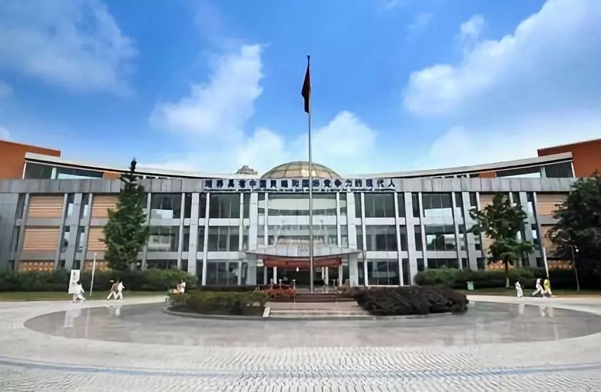 劲爆--成都现最贵学校超乎你的想象