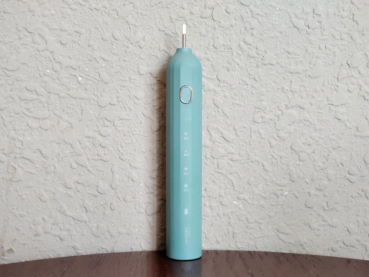 既能刷牙，又能洗脸的电动牙刷，美看mcomb M2 Plus上手体验