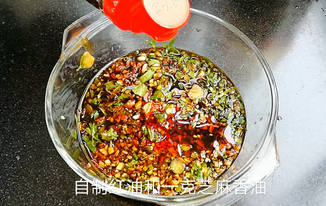 清水小龙虾的做法（堪比餐厅大厨的清水小龙虾烹饪方法）