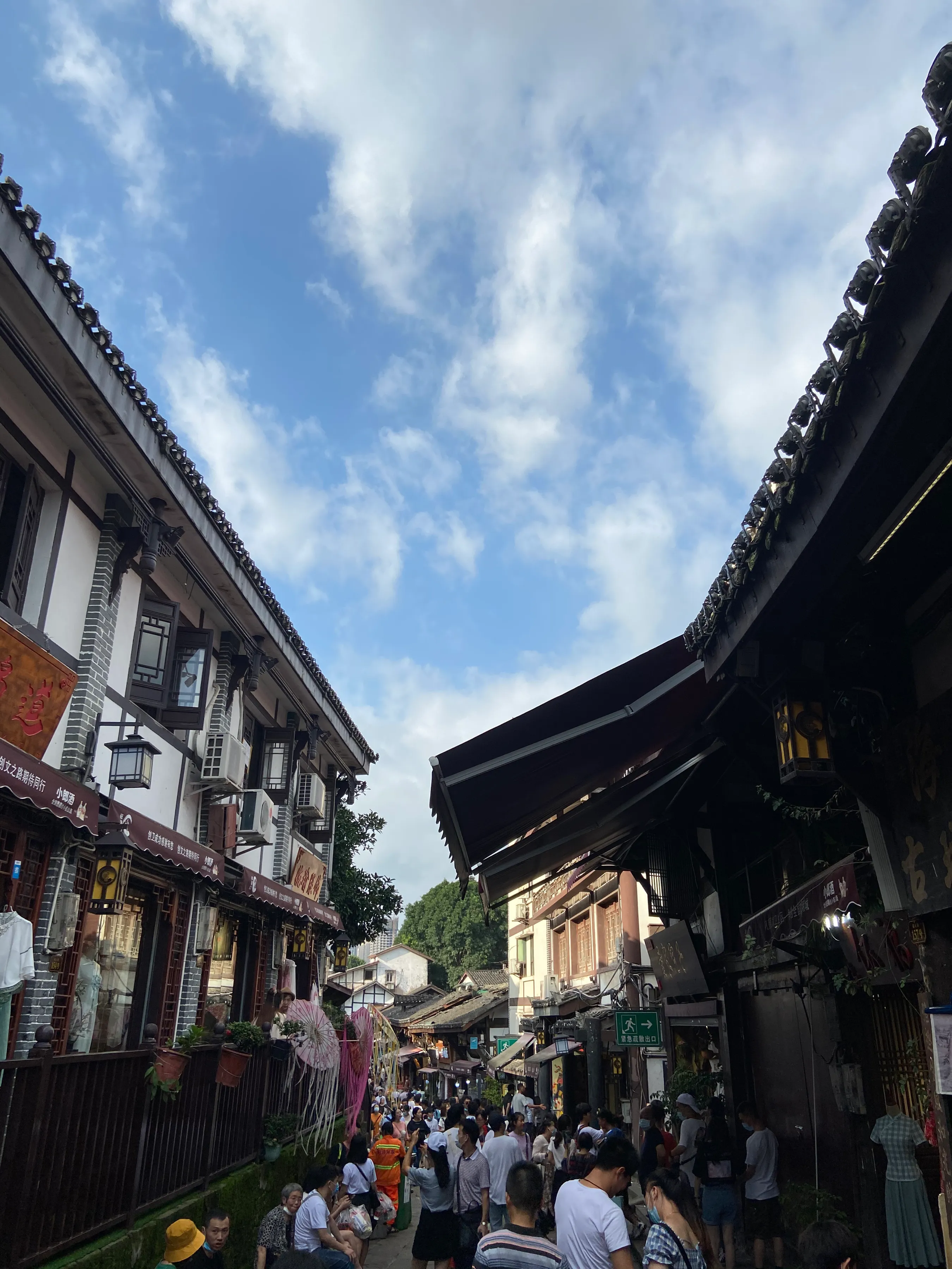 深圳去九寨沟旅游(深圳自驾九寨沟8日游（深-重庆-成都-都江堰-乐山-九寨沟-返深）)