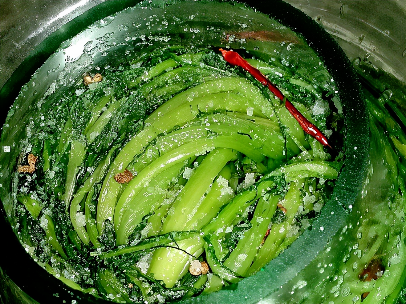 小雪开始腌菜,这9种蔬菜腌好后,脆爽开胃下饭,比新鲜的还好吃