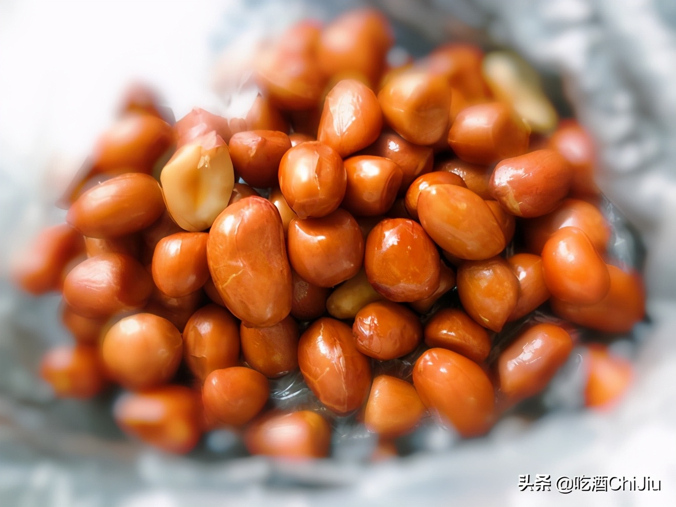 小型聚会喝红酒，适合搭配什么下酒菜？