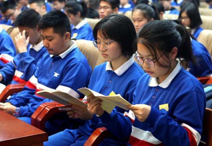 “中国百强中学”名单出炉，衡水中学屈居第二，榜首知名度不高