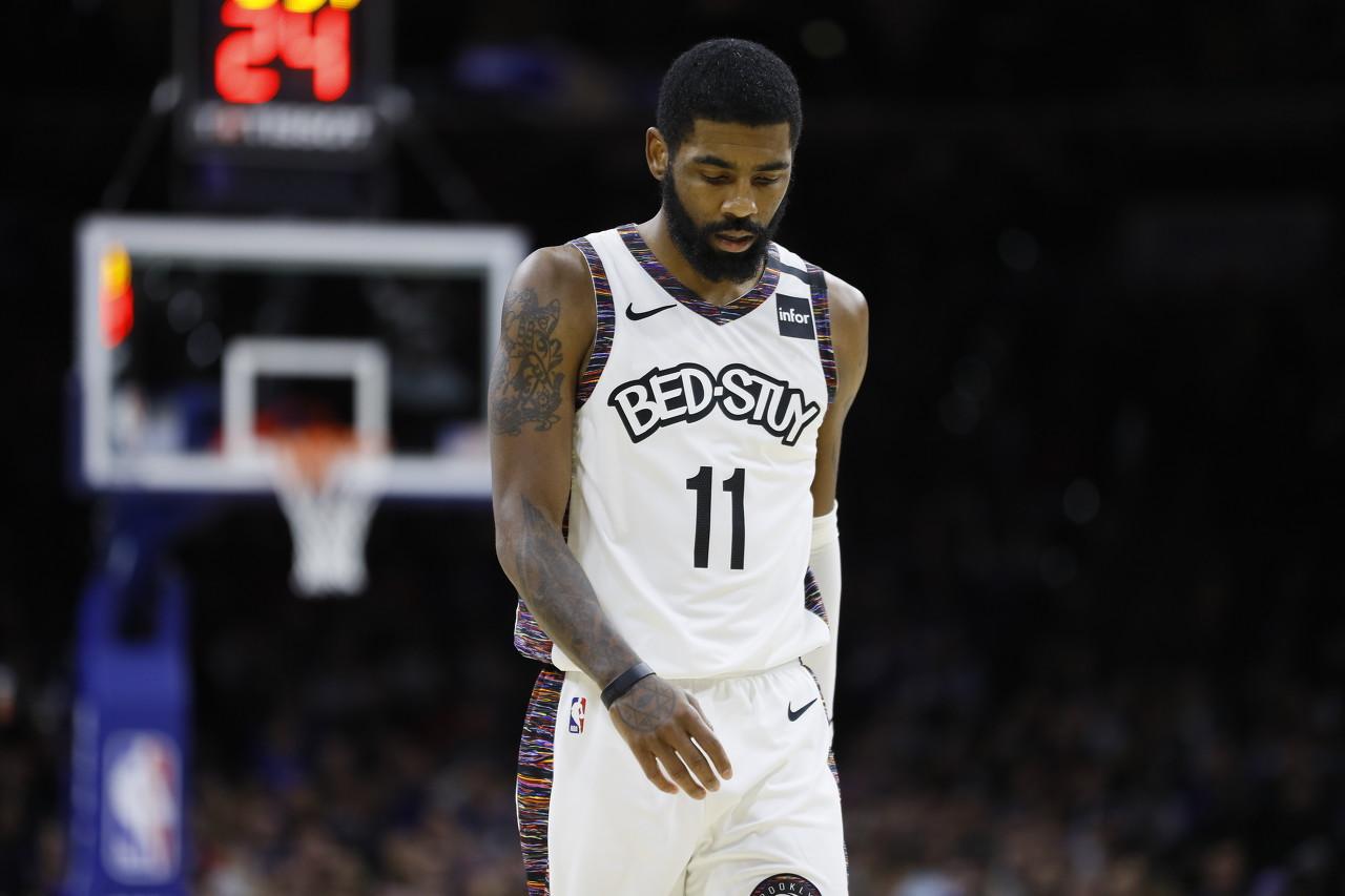 为什么今天nba默哀（欧文哭了!篮网赛前为科比父女默哀,特意空出2个座位,欧文哭成泪人）