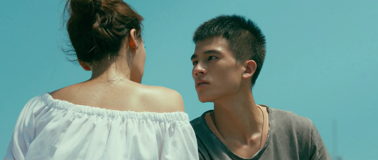 尤他爱李珥,李珥爱许弋,许弋爱黎吧啦,黎吧啦爱张漾,张漾和蒋皎在一起