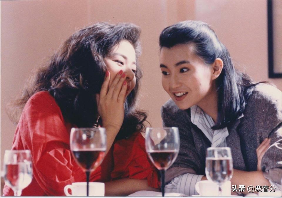 此物天长地久时，又岂在朝朝暮暮~ （探囊取之，竟是一方鸳鸯戏水图的锦帕）