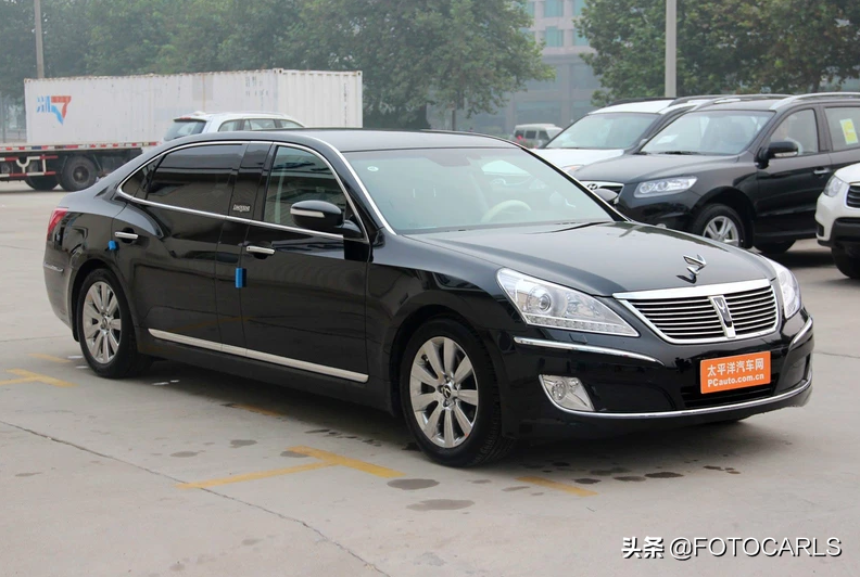 128万总统座驾，现代雅科仕5.0L V8旗舰实拍，网友：差红旗太多了
